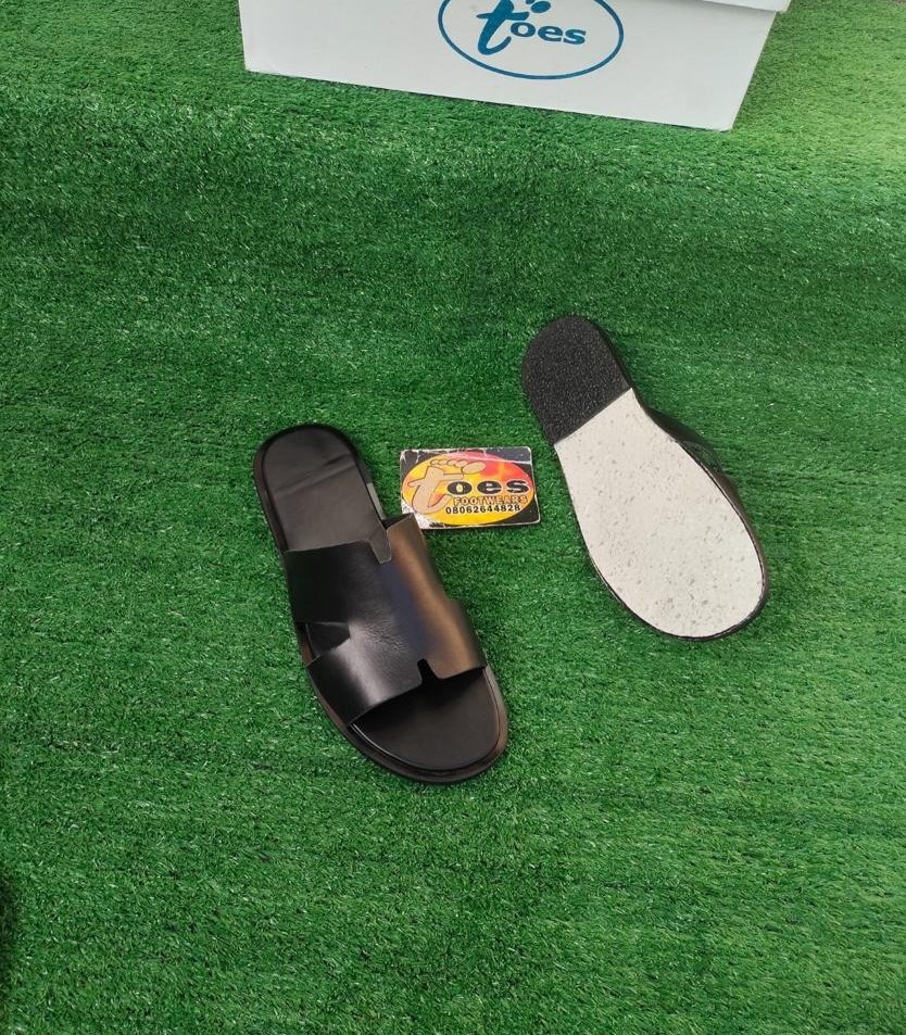 The least you can do for me right now is to retweet, I make nice footwears at affordable rate. My customers may be on your TL.
Lagos Nigeria.
Delivery Nationwide

Mercy Supreme court Ceec Angel