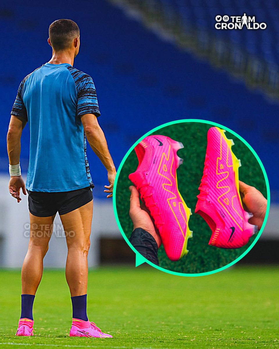 ronaldo pink shoes
