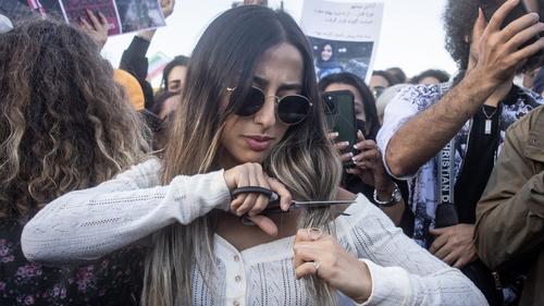 Limportant_fr's tweet image. Iran: un festival de cinéma interdit à cause d'une affiche sur laquelle une actrice apparaît sans voile limportant.fr/infos-iran-/13… #Iran