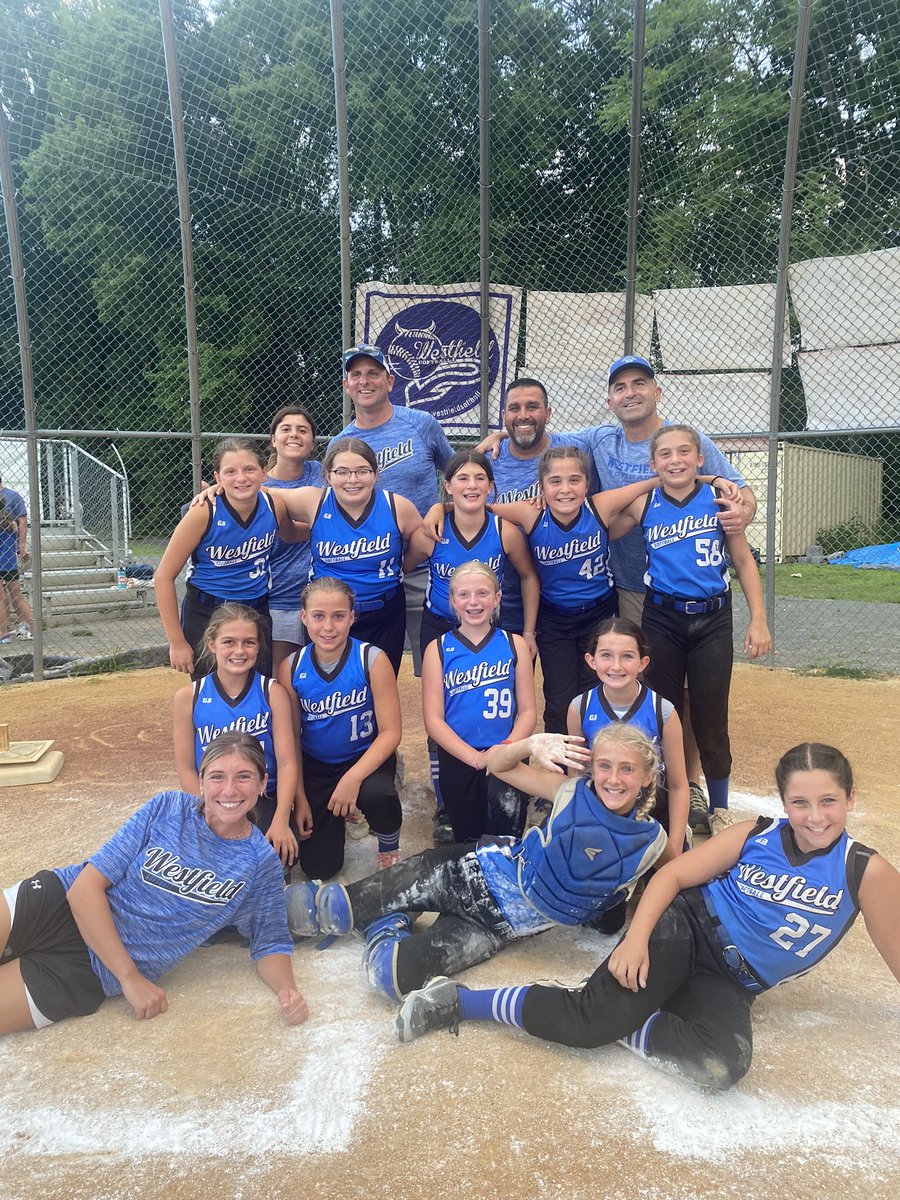 GSLWsoftball's tweet image. 10u Blue is moving on to the finals against S.Plainfield Wednesday. 💪🏻🥎 And thank you to all of the support from the fans tonight  #softballrules