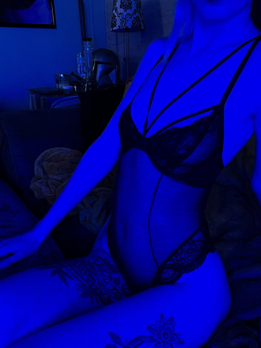 made so much more content tonight but whose gonna cum to it🥺👅💦 #secretseller #buyingcontent #sellingcontent