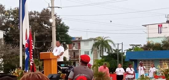 FermandesTaimi's tweet photo. En #Caimanera, #Guantanamo
a escasos metros de la ilegal Base Naval de Estados Unidos, latió una vez más el patriotismo en acto provincial por el 26 de Julio.
#ConTodosLaVictoria
#70Monca https://t.co/tWeL6hgljF