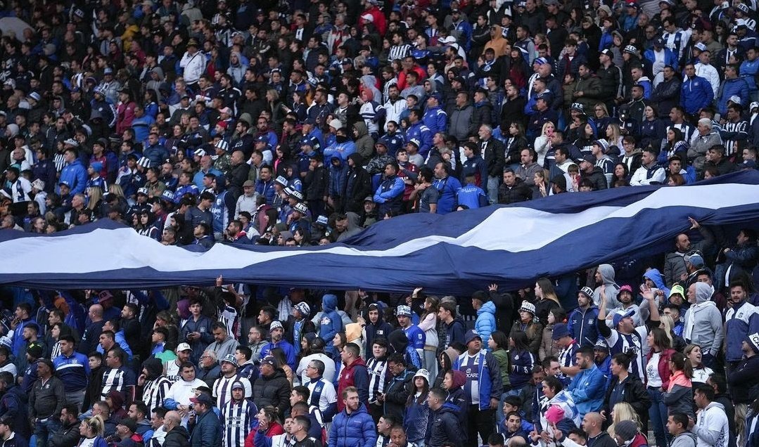 ¿Cómo vas a llevar 40mil personas un lunes a las 16:30HS?

¿Sos el más grande del interior o qué te pasa?