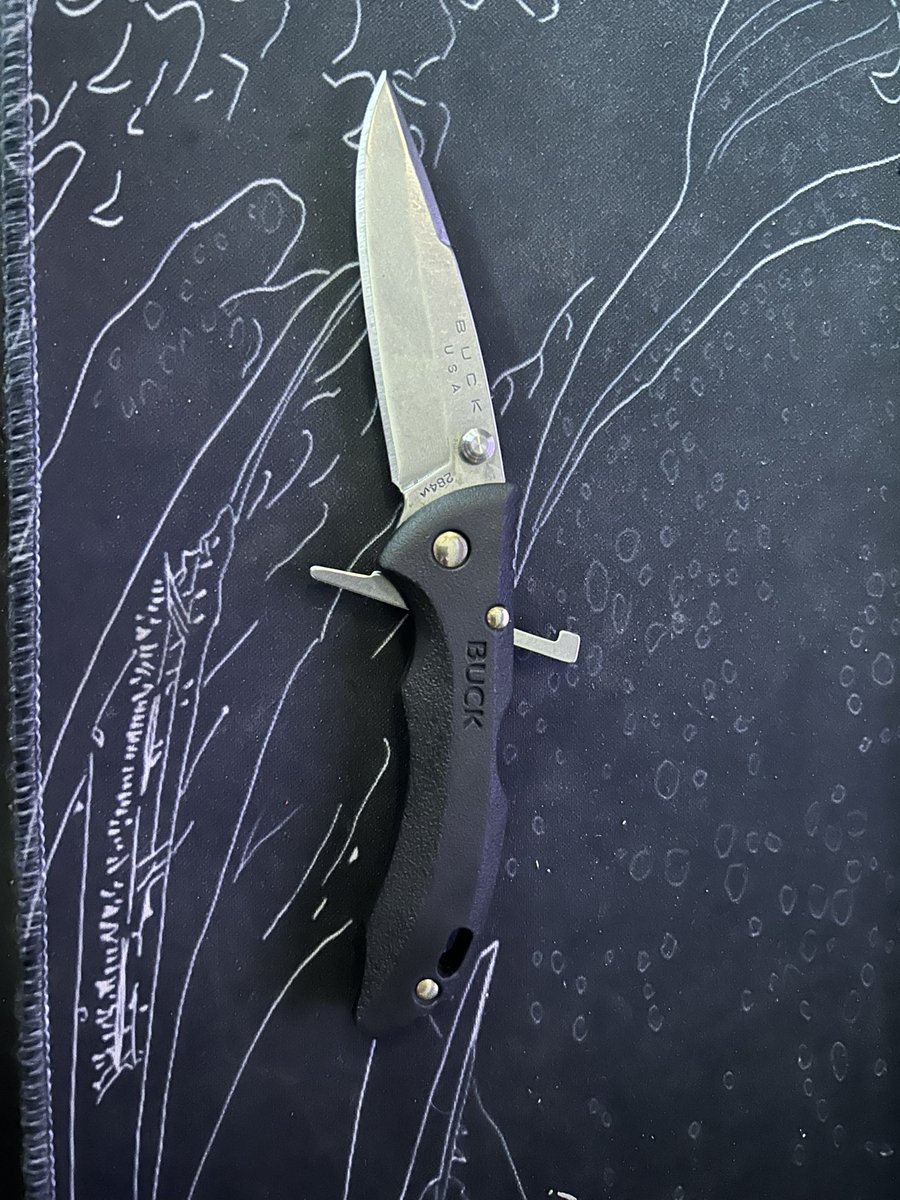 Cowsgohuh's tweet photo. @edgeofalegend I bought this 7 days Ago at bass pro and it already fell apart? Any help on this or what? https://t.co/rjzHDBvQFs