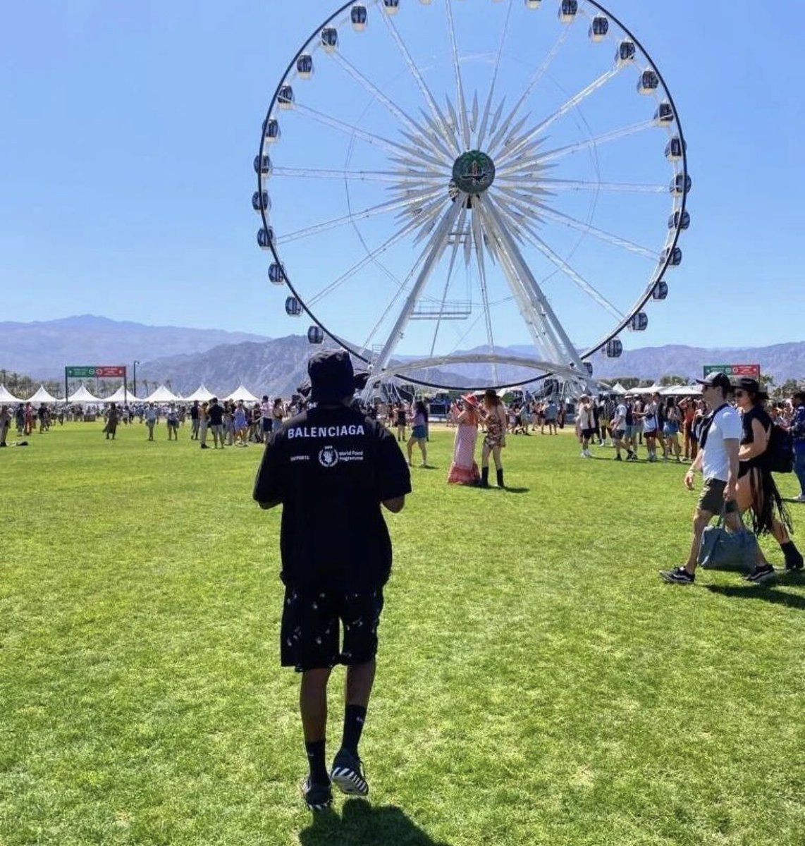 thisismase_'s tweet photo. Images from Coachella I’ve been hoarding 🧢😏😜 https://t.co/PACseqleQg