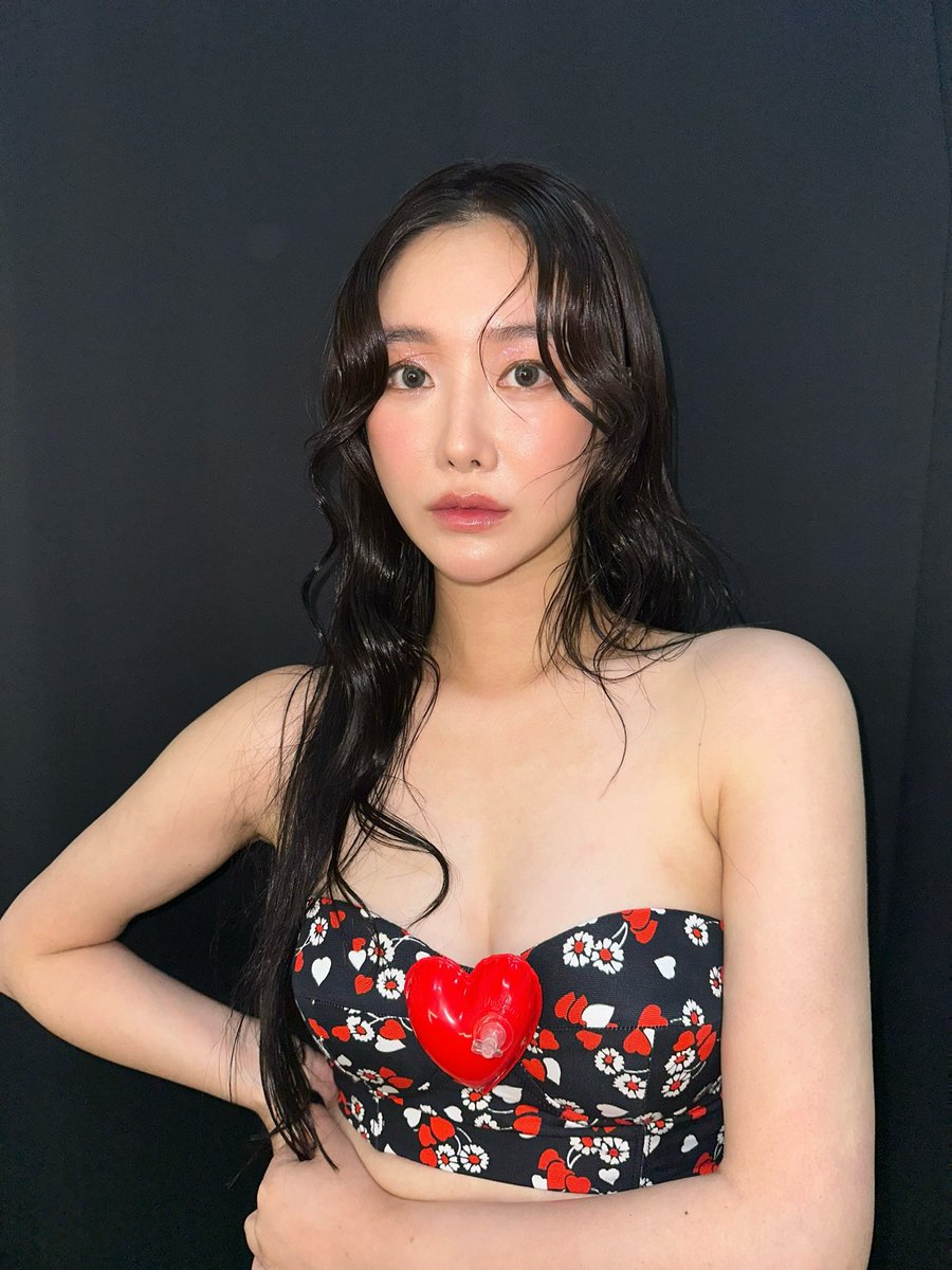 민영 / MINYOUNG tweet media