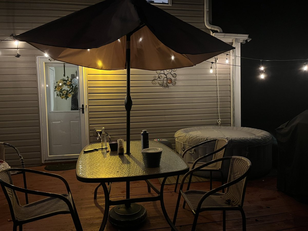 Can fully zen mode now in my inflatable hot tub👹