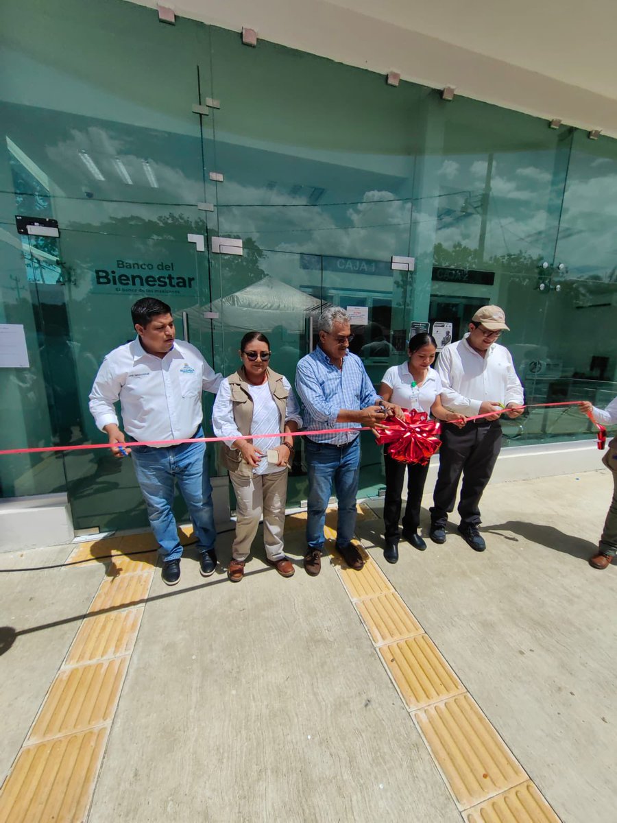 Raul_PaulinH's tweet photo. Hoy tuve el honor de presidir en #Chiapas las Asambleas de los Comités de Programas para el Bienestar. Durante estas reuniones, discutimos ideas y estrategias para mejorar el bienestar de nuestra comunidad. 💪 #Bienestar #ChiapasUnido #ComunidadFuerte #TrabajoEnEquipo https://t.co/yqYbmeQZTG