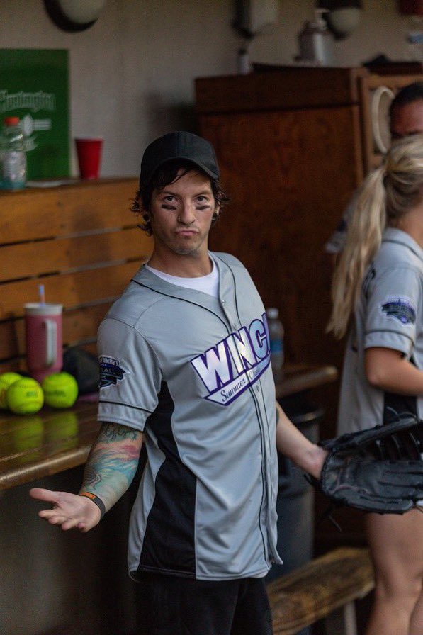 blurrywallows's tweet photo. SIMPLEMENTE JOSH DUN https://t.co/6VW3zKB2ws