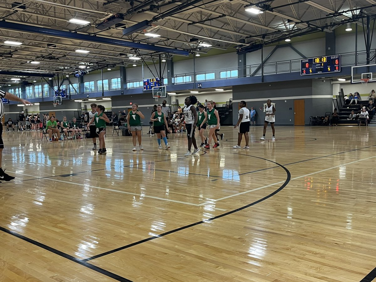 coachagee's tweet photo. Enjoyed watching our 4th grade get after it tonight… coming out with a 14-10 win!! Good job ladies!! #WeAreBlairOaks https://t.co/LgyGpqmKOu