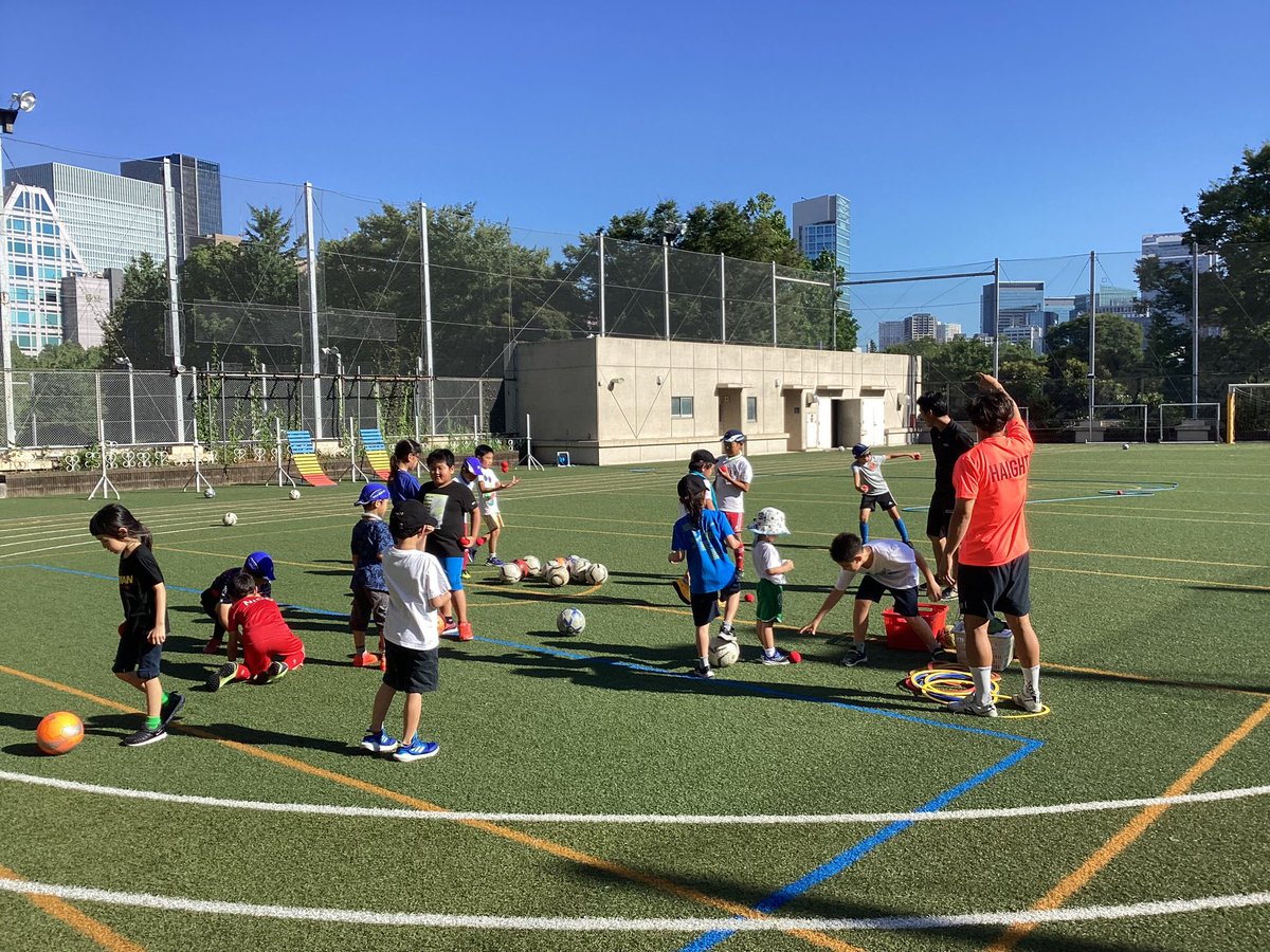 onarimonkickers's tweet photo. 御成門キッカーズスクールは、夏休みも通常通り月曜、金曜夕方16時から開催しています！　

サッカー経験者、未経験者関係なく皆さんの体験募集お待ちしております🔥　

#御成門キッカーズスクール　
#サッカー　
#御成門小学校　
#体験者募集中 https://t.co/P83P3IRRgs