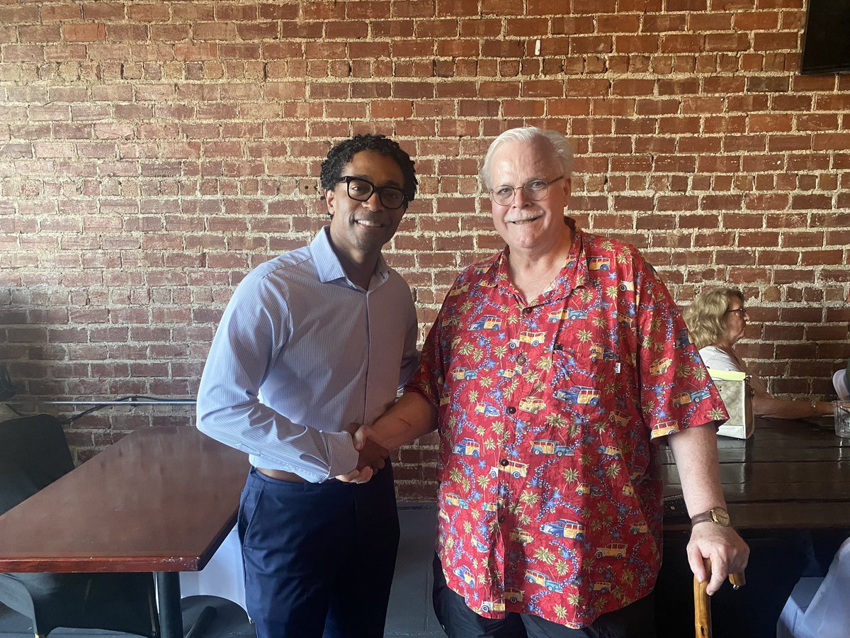 bell4mo's tweet image. In #MonroeCity and the folks of the Northeast MO Democratic Club could not have given me a warmer welcome. All agreed: regardless of big city or small town we're all on the same team to flip #MO. Thank you for inviting me to speak--and for feeding me (the food was delicious)!