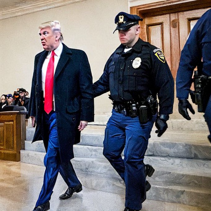 Apprehended. https://t.co/qKkOLE7ygr<a href="/tag/robotsreplacinghumans"class="tags"><span>#robotsreplacinghumans</span></a>