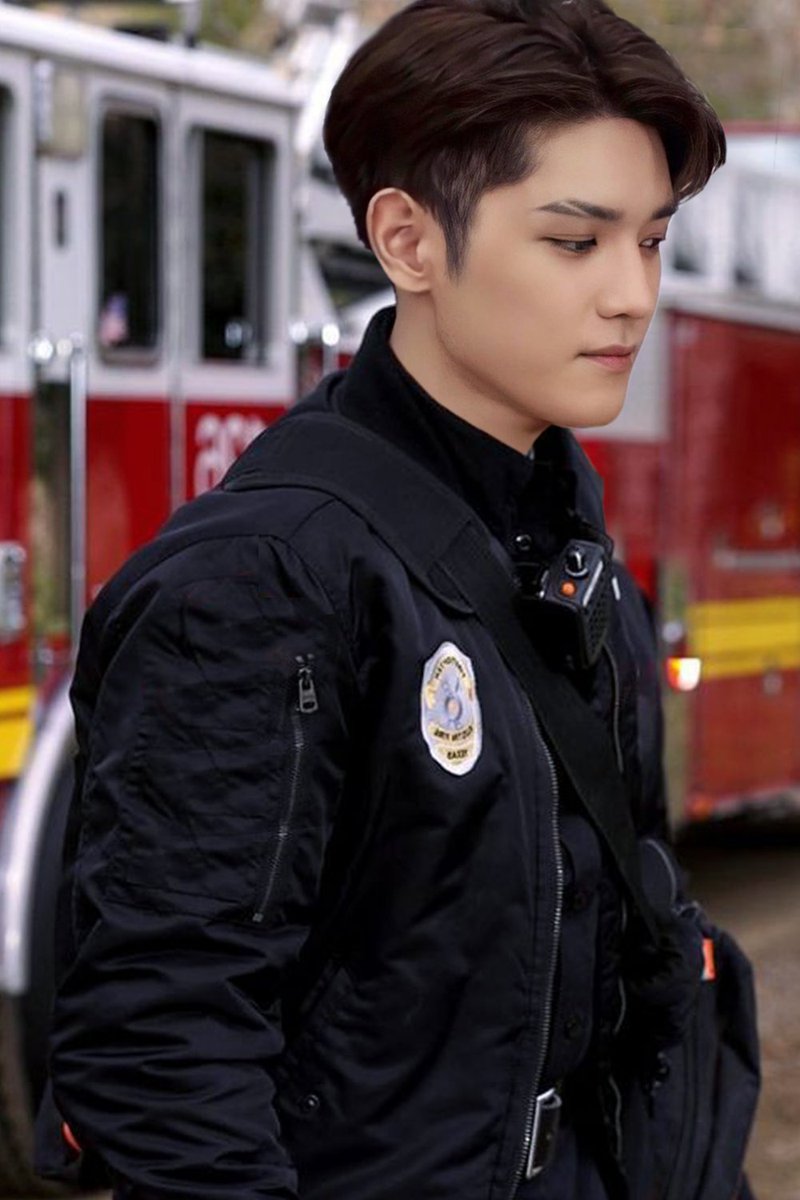 GAHARU

__ a lee taeyong AU