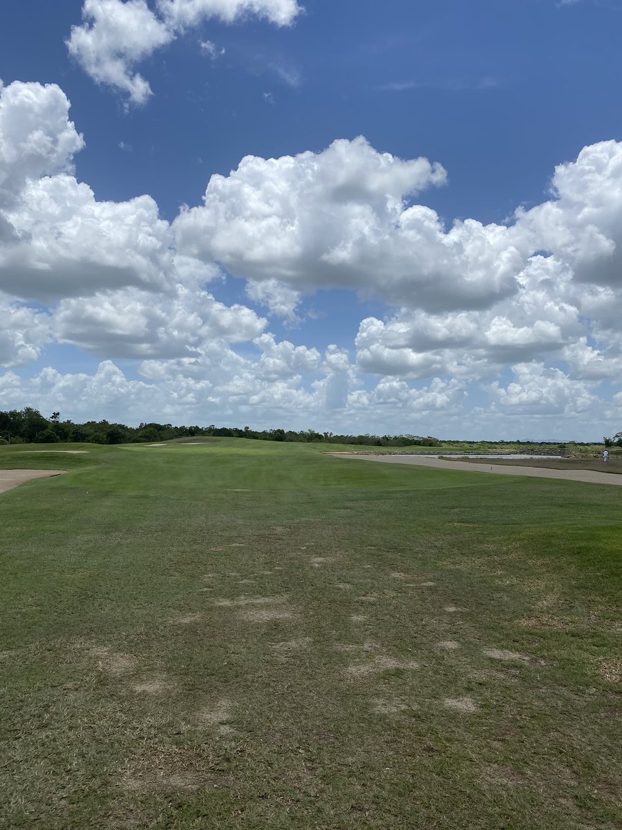 espnsutcliffe's tweet photo. Mi #HappyPlace 🇩🇴
@casadecampo ⛳️
Mi campo favorito #DyeFore #Golf #laromana #DR https://t.co/a8cyoOg2aO