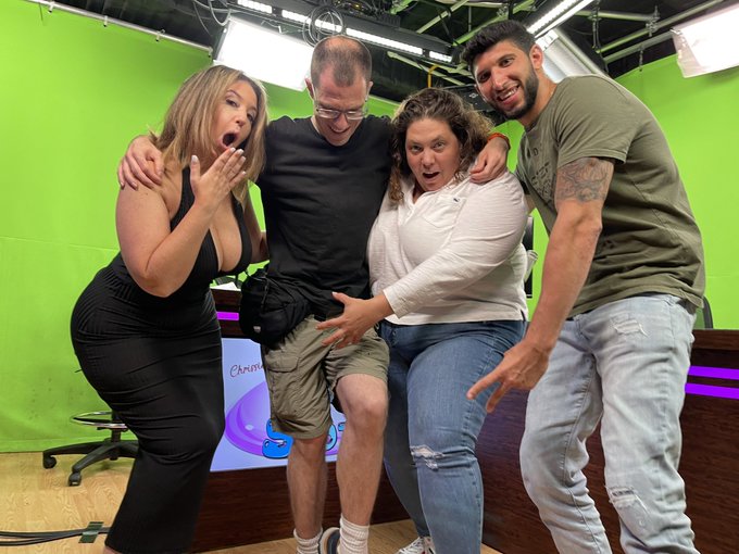 So much fun guest hosting The Wet Spot for @ChrissieMayr! So many laughs with @andrewlharms @levincomedy<a class="tags" target="_blank" title="On Twitter" href="/?out=eyJ0eXAiOiJKV1QiLCJhbGciOiJIUzUxMiJ9.eyJpYXQiOjE3MTk1NjE0NTksImlzcyI6InR3cG9ybnN0YXJzLmNvbSIsIm5iZiI6MTcxOTU2MTQ1OSwiZXhwIjoxNzUxMDk3NDU5LCJyZWRpcmVjdF91cmwiOiJodHRwczovL3R3aXR0ZXIuY29tL0Nocmlzc2llTWF5ciJ9.R0oeq9vfNZGntoRG4JRf4DZDjJs7m19GlNDYeKz7GkpnmtDNsiD1jtj-qAMNqahfo7M6SLlYyA4mekq3ByrgYg">@ChrissieMayr</a>