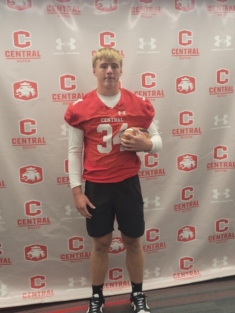 Thanks for having me out @CUI_Football, the campus was awesome and I look forward to visiting again 
<a href="/MChorowicz/">Mike Chorowicz</a> <a href="/mac4fb/">Jeff McMartin</a> <a href="/CoachShep3/">Mitch Shepherd</a> <a href="/BataviaFootball/">Batavia Football</a>