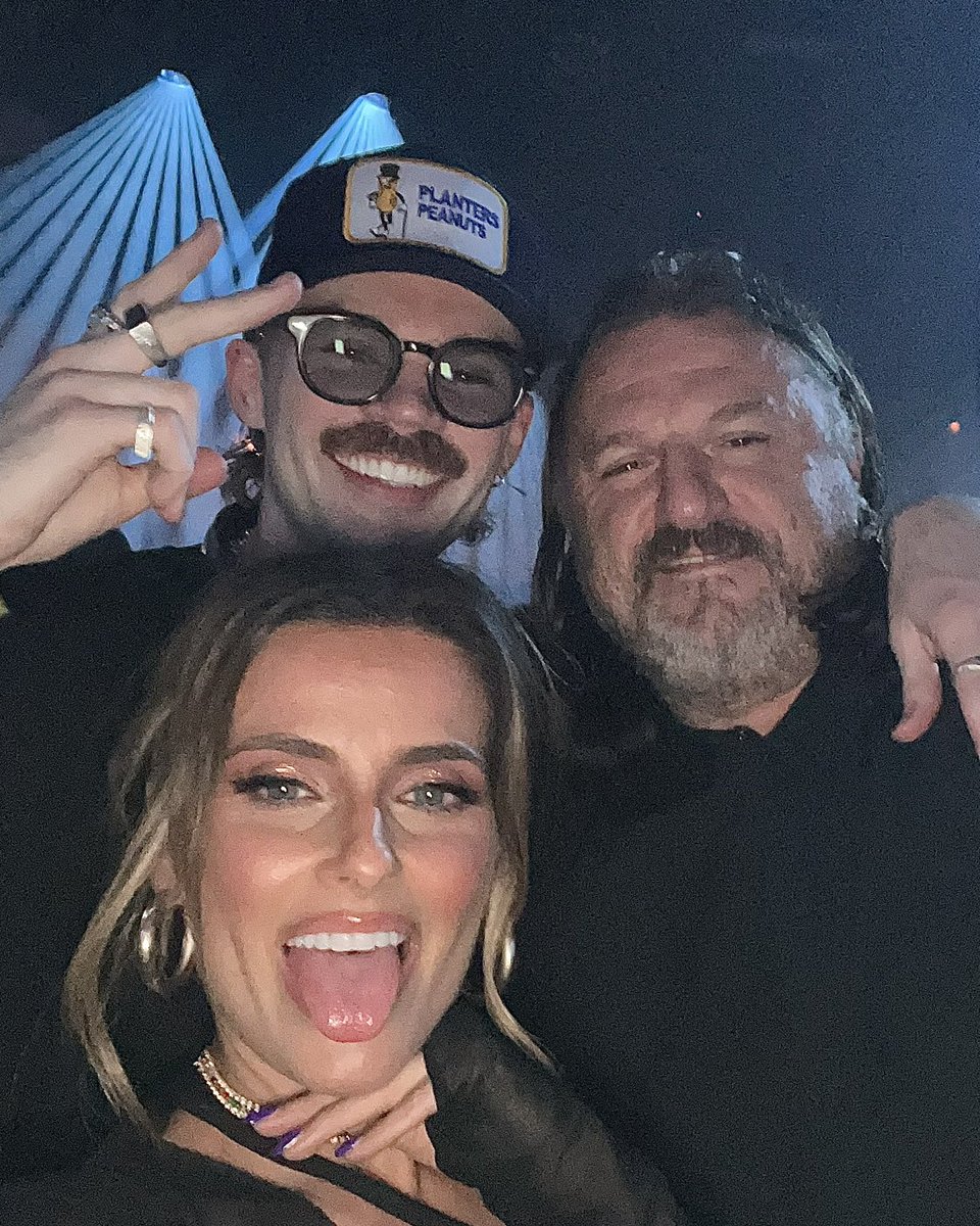 domdolla's tweet photo. Played b2b with Solomun and Nelly Furtado popped in for a bev or two. Pretty solid Sunday night NGL🥂✨
@NellyFurtado @SolomunMusic https://t.co/bzL6WKQ9fC
