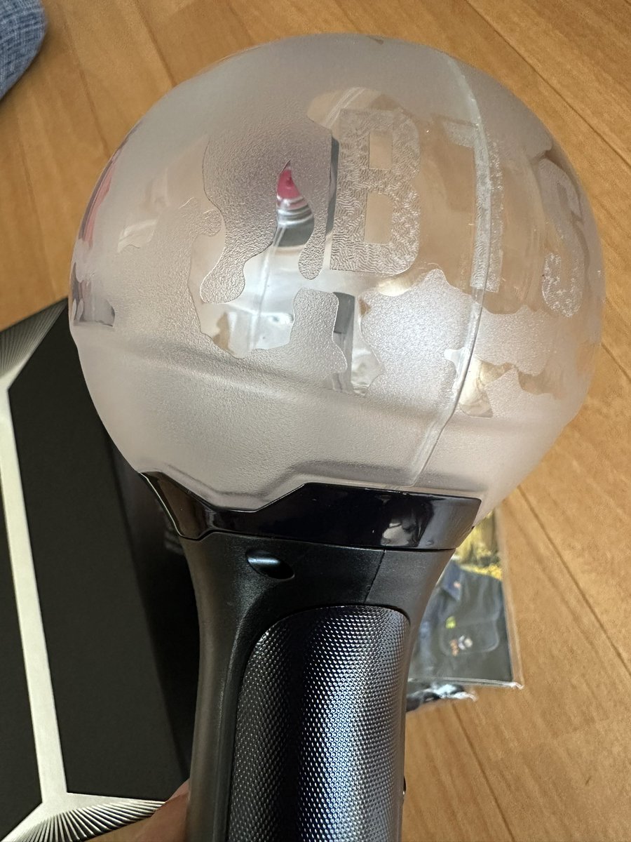 monst_midai's tweet photo. アミボム 買取

【求】送料込3500円

【譲】アミボムver.3 
✍付属品全てあり
🪄点灯確認済み
🙋🏻‍♂️箱に入れたまま未使用、本体に傷などは無いですが箱に少し傷はついてます。

リプDMお待ちしてます︎🙇‍♂️

#アミボム買取 #アミボム買い取り 
#bts買取 #トレカ交換 https://t.co/BEkaROQbjV