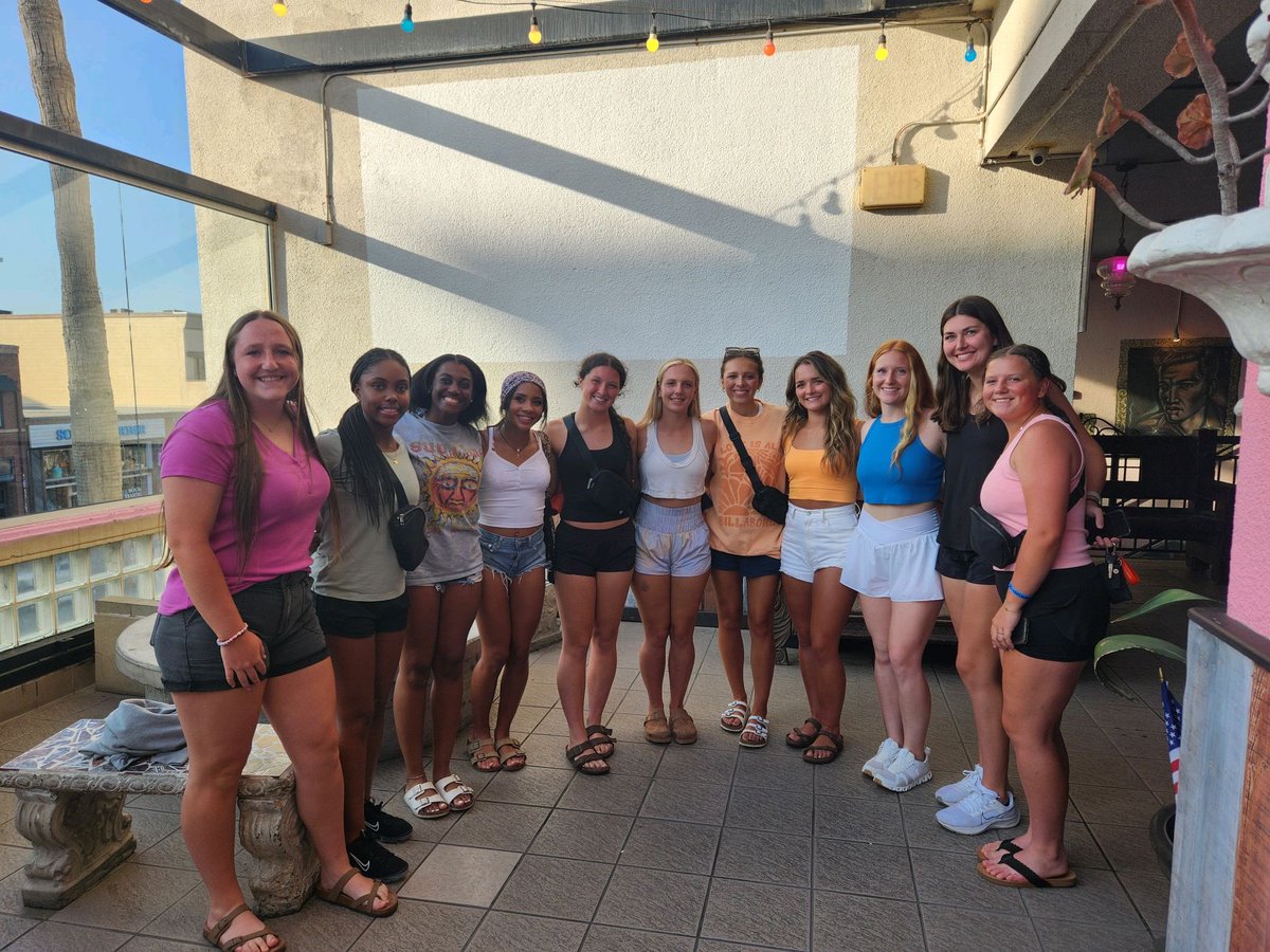 Team dinner in Cali after our 1st win today! Games tomorrow beginning at 11am.  Let’s go Mojo!