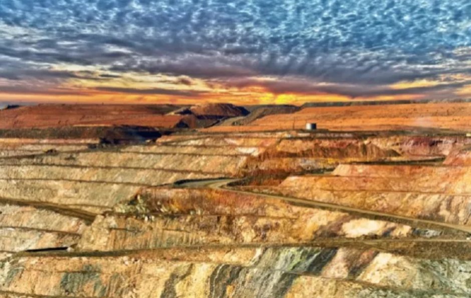 ReyeGraham's tweet image. Please believe me, heaven controls everything, we are just its tools.