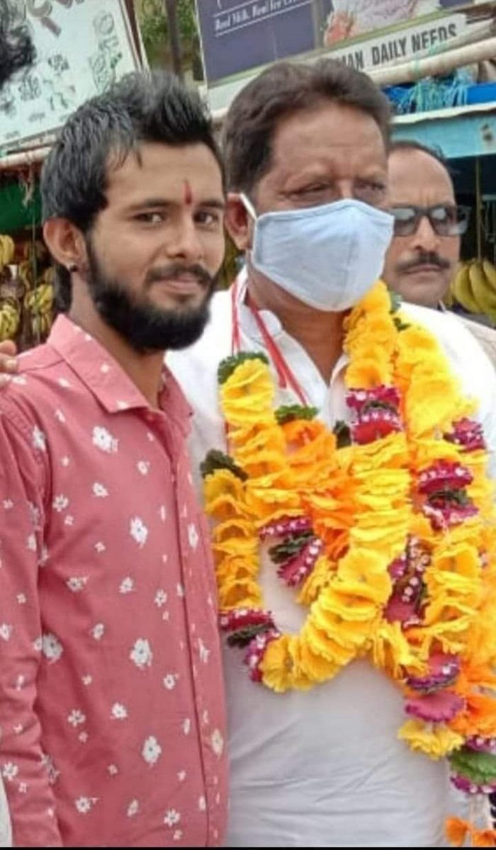 SumitTiwari_INC's tweet photo. छत्तीसगढ़ राज्य खनिज विकास निगम अध्यक्ष आदरणीय श्री @girish_dewangan जी को जन्मदिन की हार्दिक बधाई एवं शुभकामनाएँ।🎂🎂💐💐
मैं ईश्वर से आपके उत्तम स्वास्थ एवं दीर्घायु जीवन की कामना करता हूँ। https://t.co/dCemN6OC4e