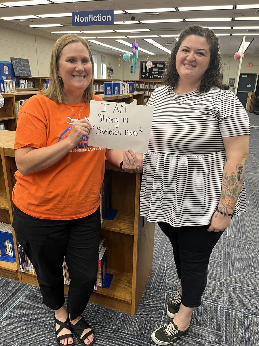 CongareeElem's tweet image. Our school leadership team made great strides today! We are ready to start the school year committed to high levels of learning for all! #PLC #collectivecommitments #mission @LexingtonTwo