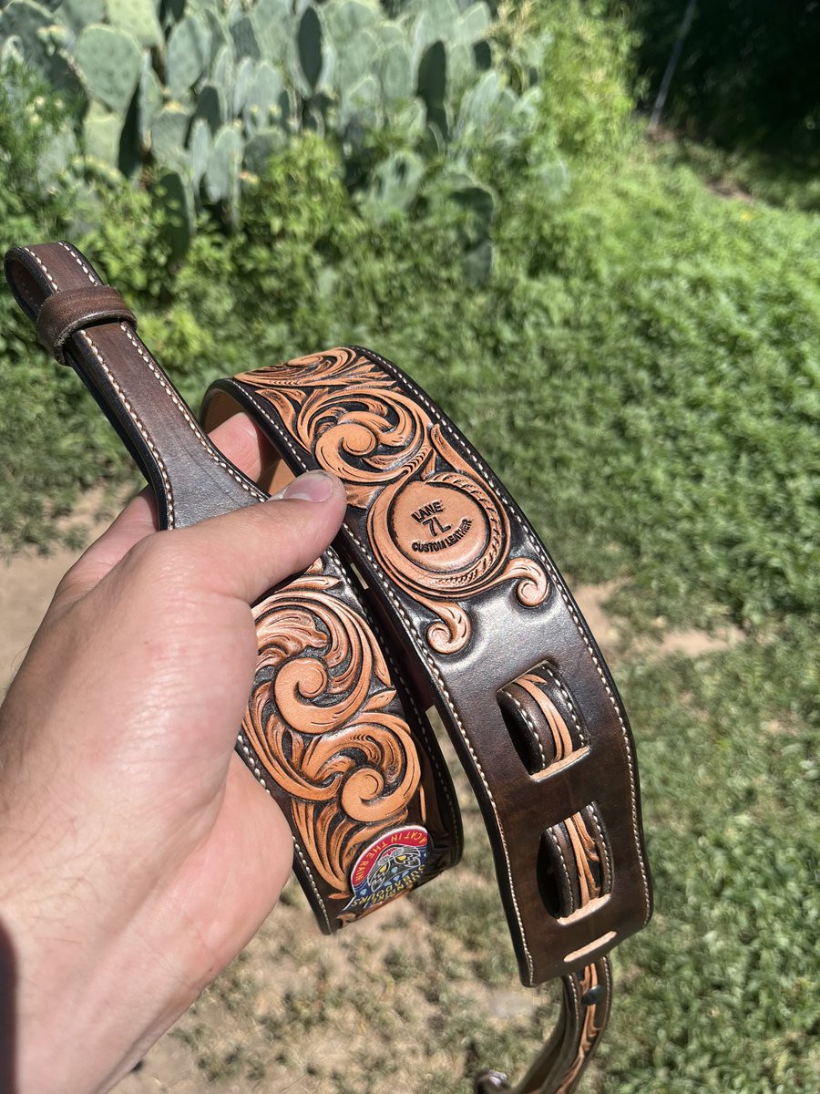 Lane Custom Leather tweet media