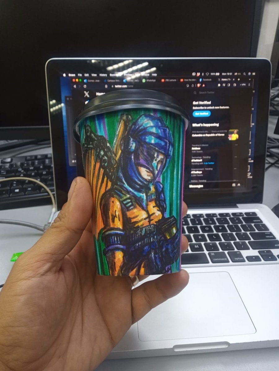 JoeLawrenze's tweet photo. Como ya me empezaron a seguir unos pocos, les comparto un vaso que estaba muy blanco. Cuidaos https://t.co/JoJ5RiRmqO