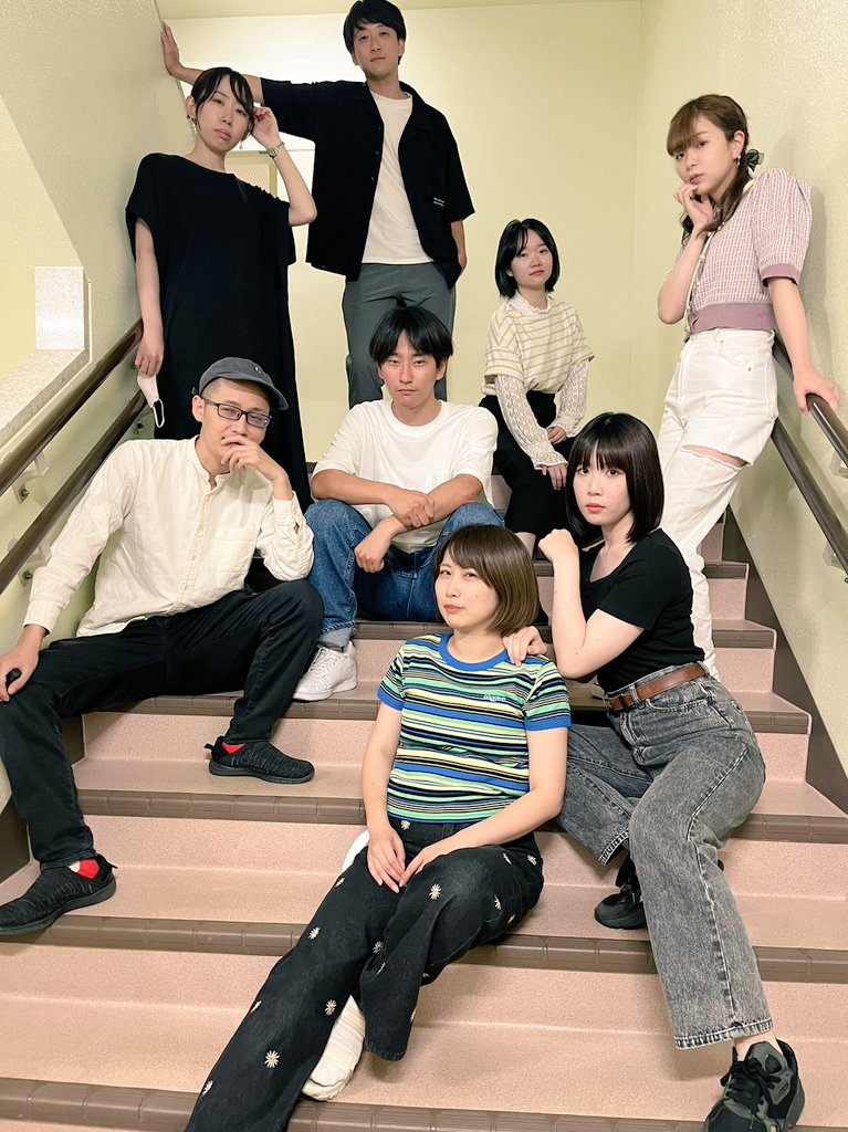 nns_perla630's tweet photo. おはようございます
最終日の朝です

16:00 残りわずか
19:30 余裕あり

※開場は開演の20分前
※上演時間約70分
※遅れてのご入場はできません
※冷房強めのため羽織もの持参推奨

1時間で1年間を巡るのも今日で終わり
まだお席ございます
どうかこの8人の生活を感じに来てください

#雪月風花小品集 https://t.co/VdT2iUGkpK