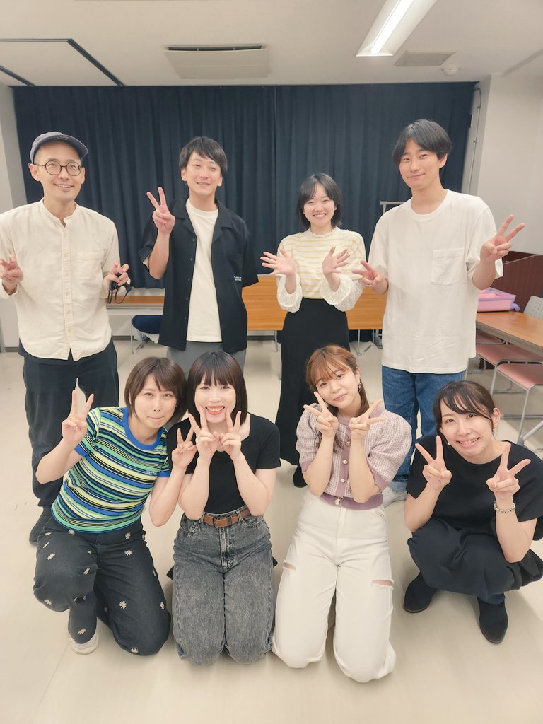 nns_perla630's tweet photo. おはようございます
最終日の朝です

16:00 残りわずか
19:30 余裕あり

※開場は開演の20分前
※上演時間約70分
※遅れてのご入場はできません
※冷房強めのため羽織もの持参推奨

1時間で1年間を巡るのも今日で終わり
まだお席ございます
どうかこの8人の生活を感じに来てください

#雪月風花小品集 https://t.co/VdT2iUGkpK