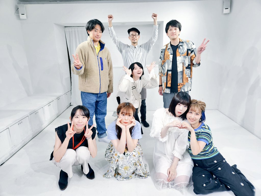 nns_perla630's tweet photo. おはようございます
最終日の朝です

16:00 残りわずか
19:30 余裕あり

※開場は開演の20分前
※上演時間約70分
※遅れてのご入場はできません
※冷房強めのため羽織もの持参推奨

1時間で1年間を巡るのも今日で終わり
まだお席ございます
どうかこの8人の生活を感じに来てください

#雪月風花小品集 https://t.co/VdT2iUGkpK