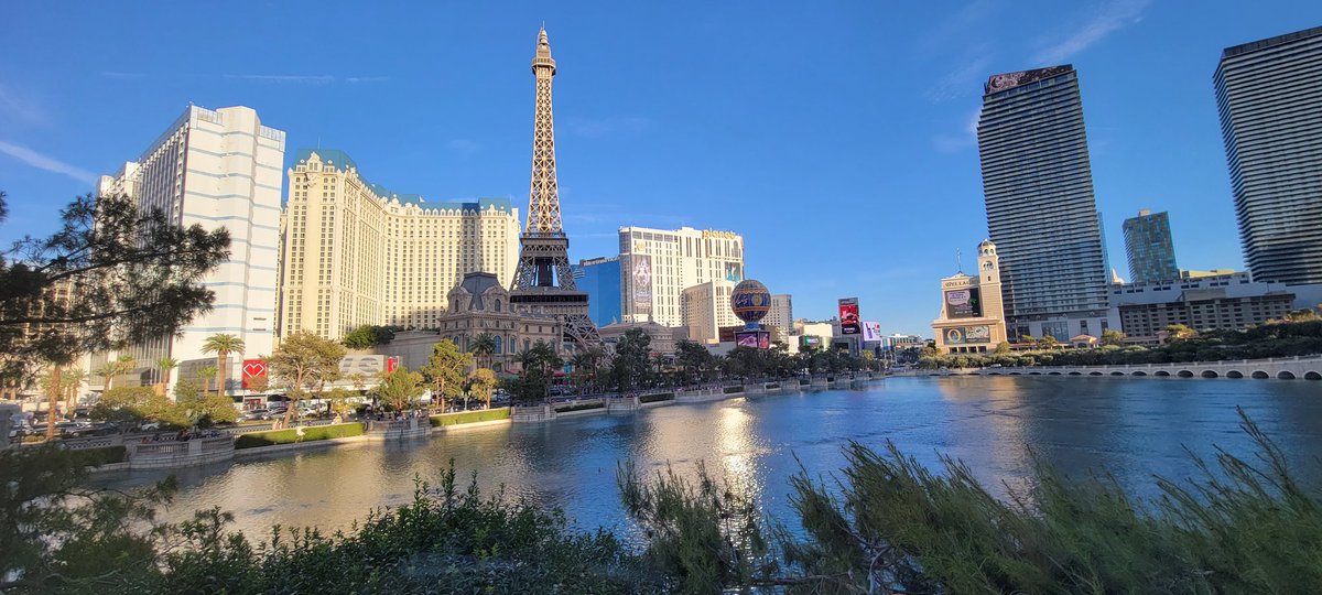 VClinebarton's tweet image. Dinner with a view...💖👑 #Spago #Bellagio #LasVegas