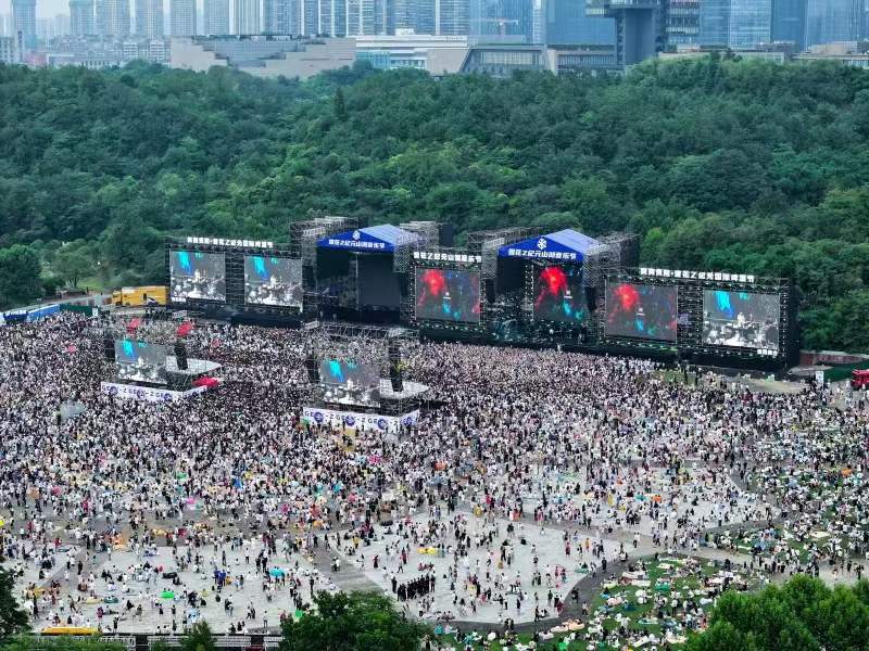 Minda_Wang_Nhat's tweet image. A fantastic-looking show!
It was a pleasure to support the visual solutions at GUIYANG 2023 Z-ERA MUSIC FESTIVAL last weekend.
#Hirender #LED #avsolution #mediaserver #S3 #audiovisual #rental #videomapping #playback #multimedia #software #eventtech #avequipment