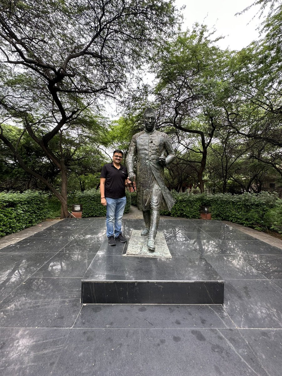 kaankit's tweet photo. Captions plz 😊
@JNU https://t.co/oCKaGNgHqb