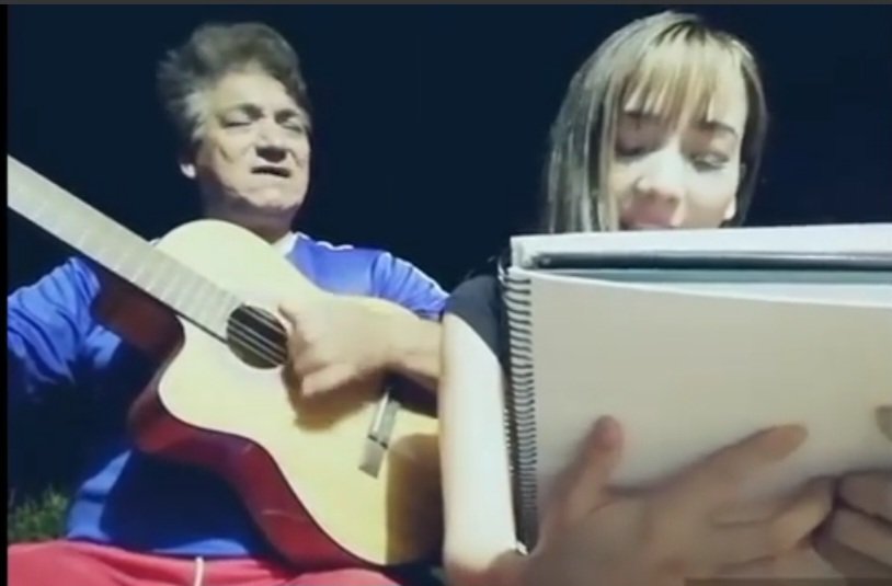 El verdadero Tio Mario #Marilina 
Le banco más que a su papá 😭