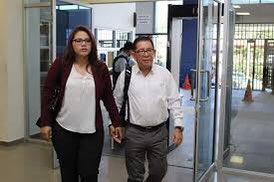 borisplatero's tweet photo. 🏴🏴‍☠️⚠️Esta promoción de políticos del FMLN resultaron ser todos sin excepción «ladrones de primera», incluyendo a su (FaMiLióN) ¿Conocen un honrado del FMLN? A Eugenio Chicas se le demanda la cantidad de $252,306.13 y a su cónyuge, Blanca Steffany Ayala Martínez, $11,282.00. https://t.co/Zh6j7ErtI2