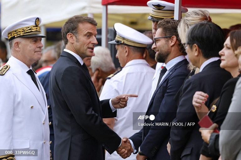 PierreHH's tweet photo. Honoré d’avoir assisté aux honneurs militaires en présence du Président de la République @EmmanuelMacron à Nouméa. La France peut compter sur l’UE dans les 3 territoires français de la région 🇫🇷🇳🇨🇼🇫🇵🇫et plus largement dans le Pacifique. https://t.co/FzUkTHxy7v
