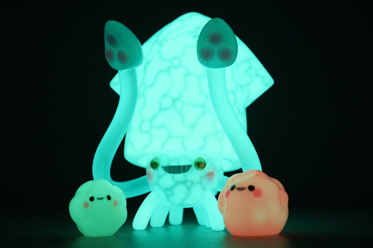 toshihikoito's tweet photo. 香港の作家さんで78joさんのソフビ『Ball Ball Squid』をカスタムペイントしました。
蓄光素体を水中迷彩カラーにしました。
暗闇でも波模様が浮かび上がります。

販売に関しては78joさんのアカウントをチェックしてください。

 #78jo #sofubi #sofvi #painternet #ソフビ #custompaint https://t.co/8TczPUPQfk