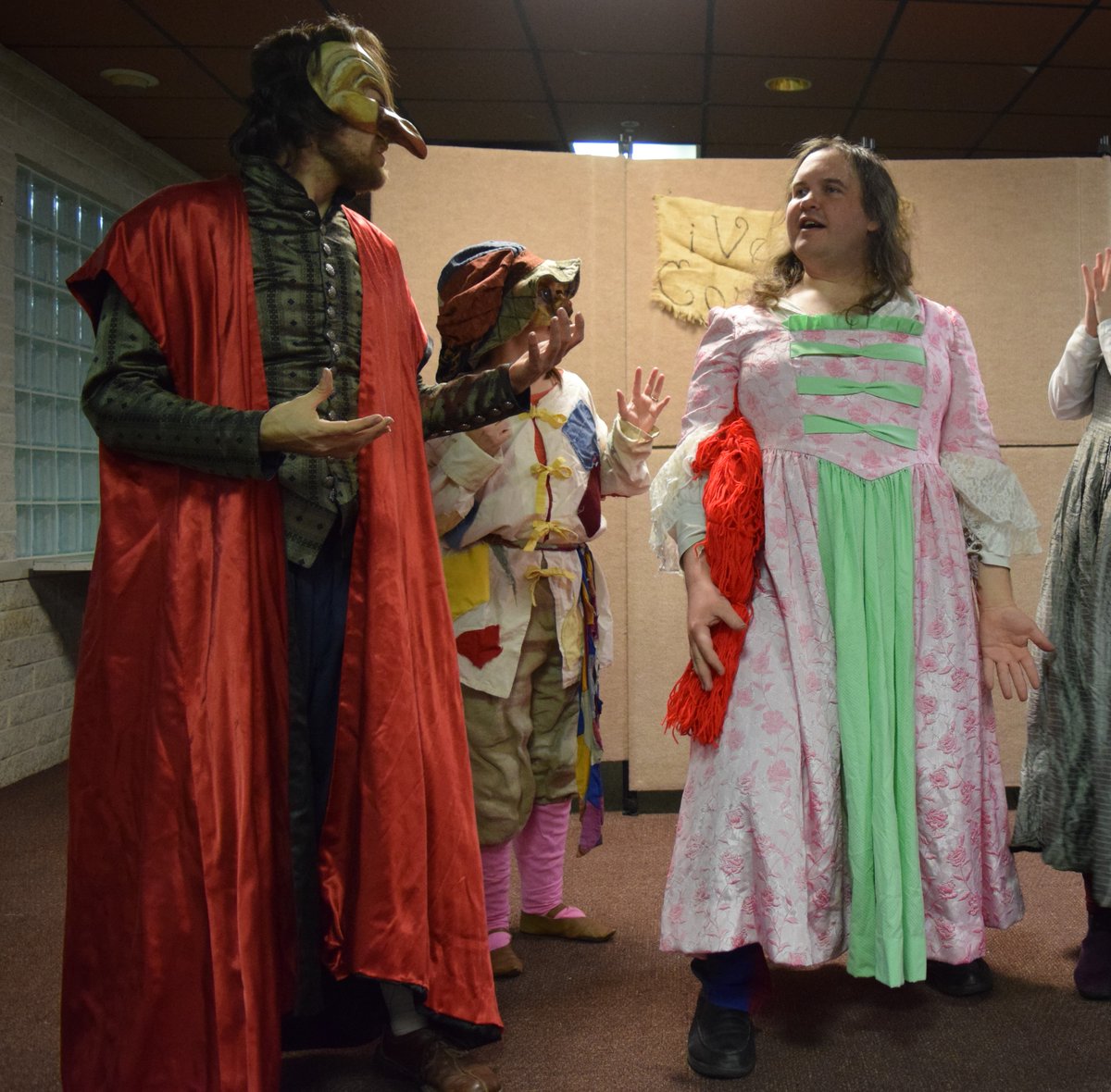 PlayerPatchwork's tweet photo. Gonna tell our grandkids this is #Barbieheimer. π€£
#Barbie #Oppenheimer #BarbieMovie #OppenheimerMovie
#CommediaDellArte #commedia #improv #improvisation #theater #Cleftlands #MiddleKingdom #Midrealm #MidrealmSCA #SocietyForCreativeAnachronism #SCA #MySCA #RegramMySCA https://t.co/ycwF1vlExt
