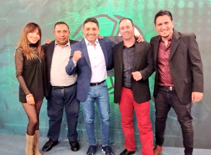 ElClasicoOk's tweet photo. Pasó un nuevo programa de EL CLÁSICO por @telefesalta 📺 con info deportiva y buena onda! 😁💥
.
.
.
.
@LeoDestefano2
@SantyFernandez1
@DeporteyMemoria
@mily__padilla
@NicoLuna_ok
#elclasico #telefesalta #deportes https://t.co/L2sejyetGp