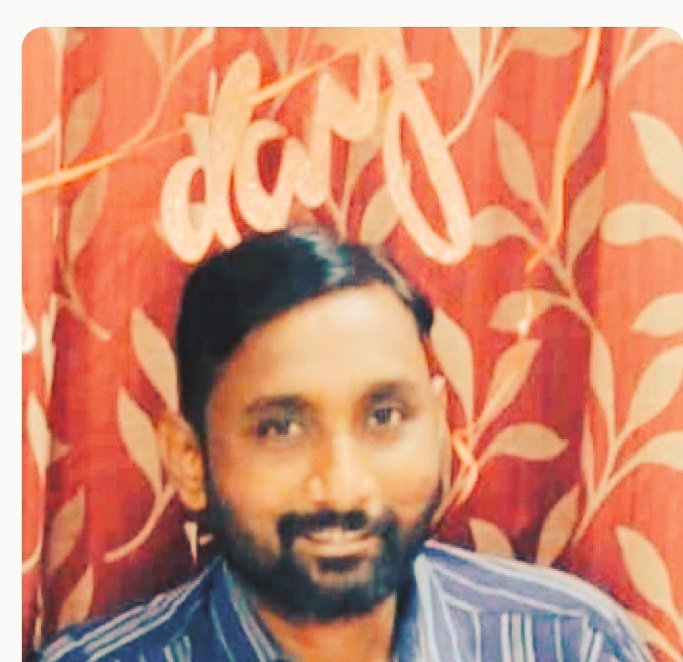 ramshankarsingh's tweet photo. बैंको में समुचित स्टॉफ भर्ती न करने की जैसे कसमें खा ली गई गई है

काम के जानलेवा दवाब के आगे कल एक और बैंक कर्मी @bankofbaroda मुंबई के अनूप वाल्के SBM(36 वर्ष) की ह्रदय आघात से गई जान

Respected authorities Please keep ignoring as usual 🙏
@PMOIndia
@nsitharamanoffc 
@DFS_India https://t.co/G0vZGDcPAq