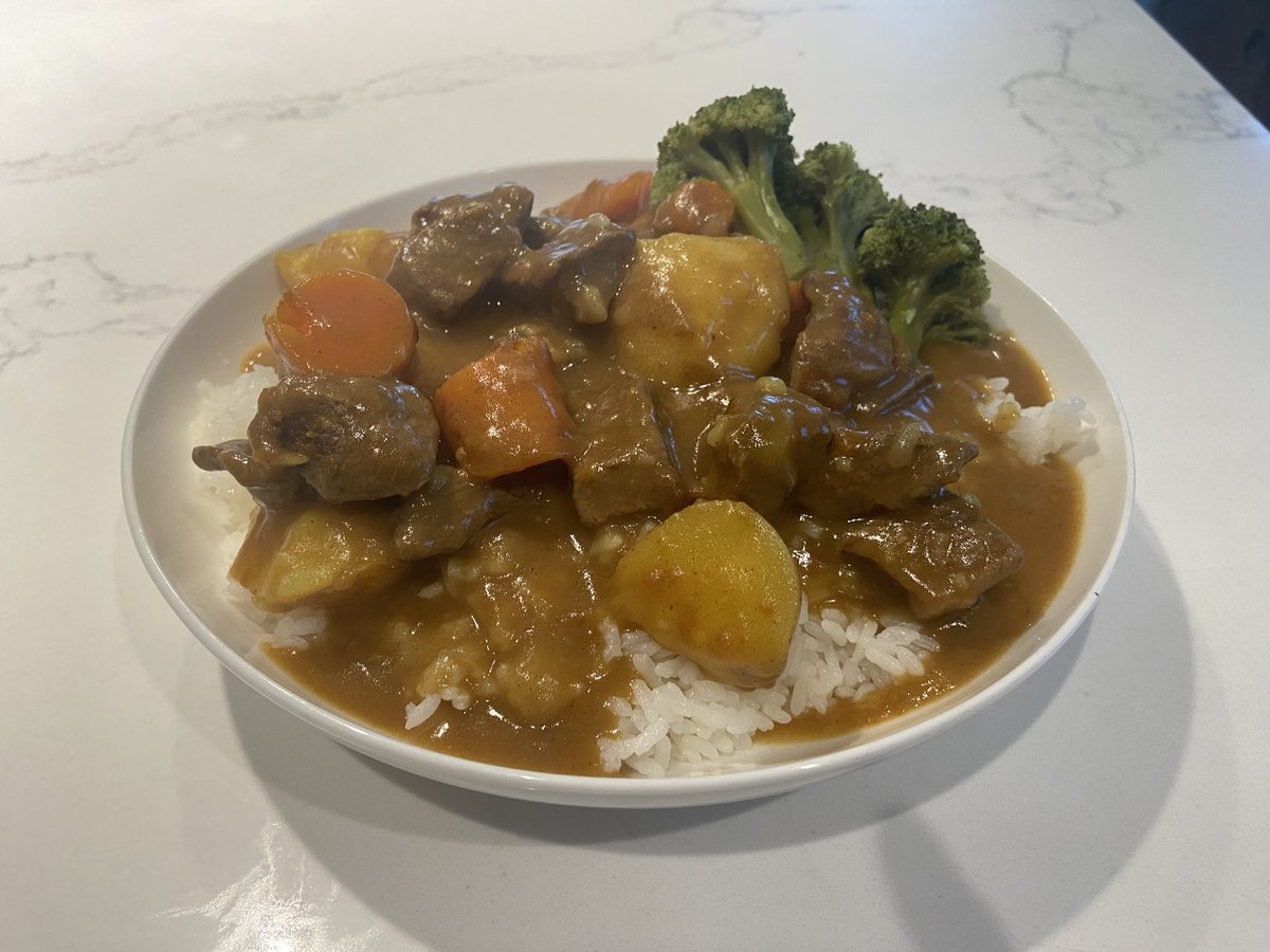 MazaParaza's tweet photo. Get you a man who can cook 👨‍🍳 🍛 https://t.co/mrqePPnxD7