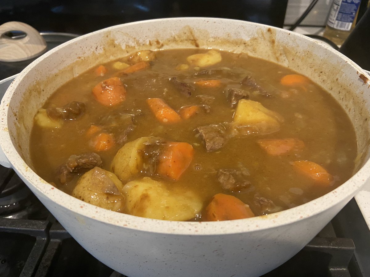 MazaParaza's tweet photo. Get you a man who can cook 👨‍🍳 🍛 https://t.co/mrqePPnxD7