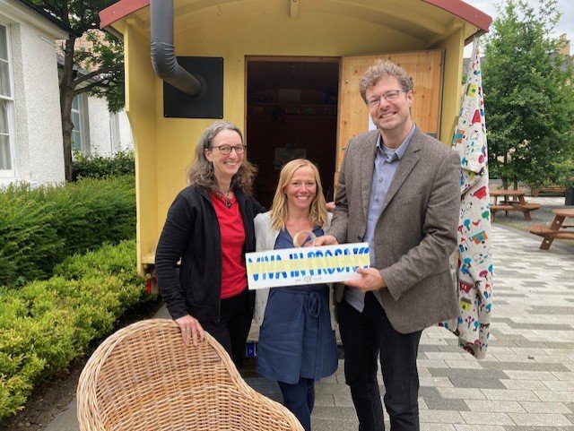 Public sanctuary on wheels: arts-based wanderings tweet media