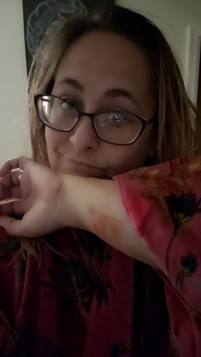 divinedelphiFX's tweet photo. Just finished a 3-day art binge on some big commissions I can't share just yet. I am covered in paint, and it is now time to snuggle into my depression robe, make a drink, and binge watch something fluffy. #artistlife #ArtistOnTwitter #ofmd #depressionrobe https://t.co/yAFgAs8wFx