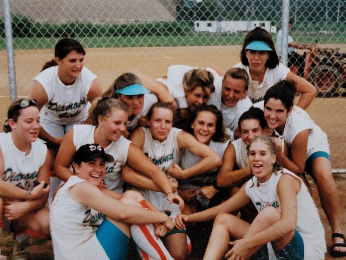 JMoMorris's tweet photo. @NYDGsoftball22 @NYDiamondGrls08 @NYDiamondgirls1 @NYDGMattison look at this pic from 1994 or 1995! Some big names in there…do you recognize anyone https://t.co/NP84orxshH