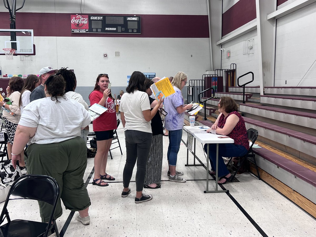 Closures Evictions Long Lines Frustrations SCS educators and AHA moments today during Poverty Simulation <a href="/scottlangford72/">Scott Langford</a> <a href="/skinner_frankie/">Frankie Skinner</a> <a href="/mrstgwilkinson/">Tiffany Wilkinson</a> #SumnerAchieves