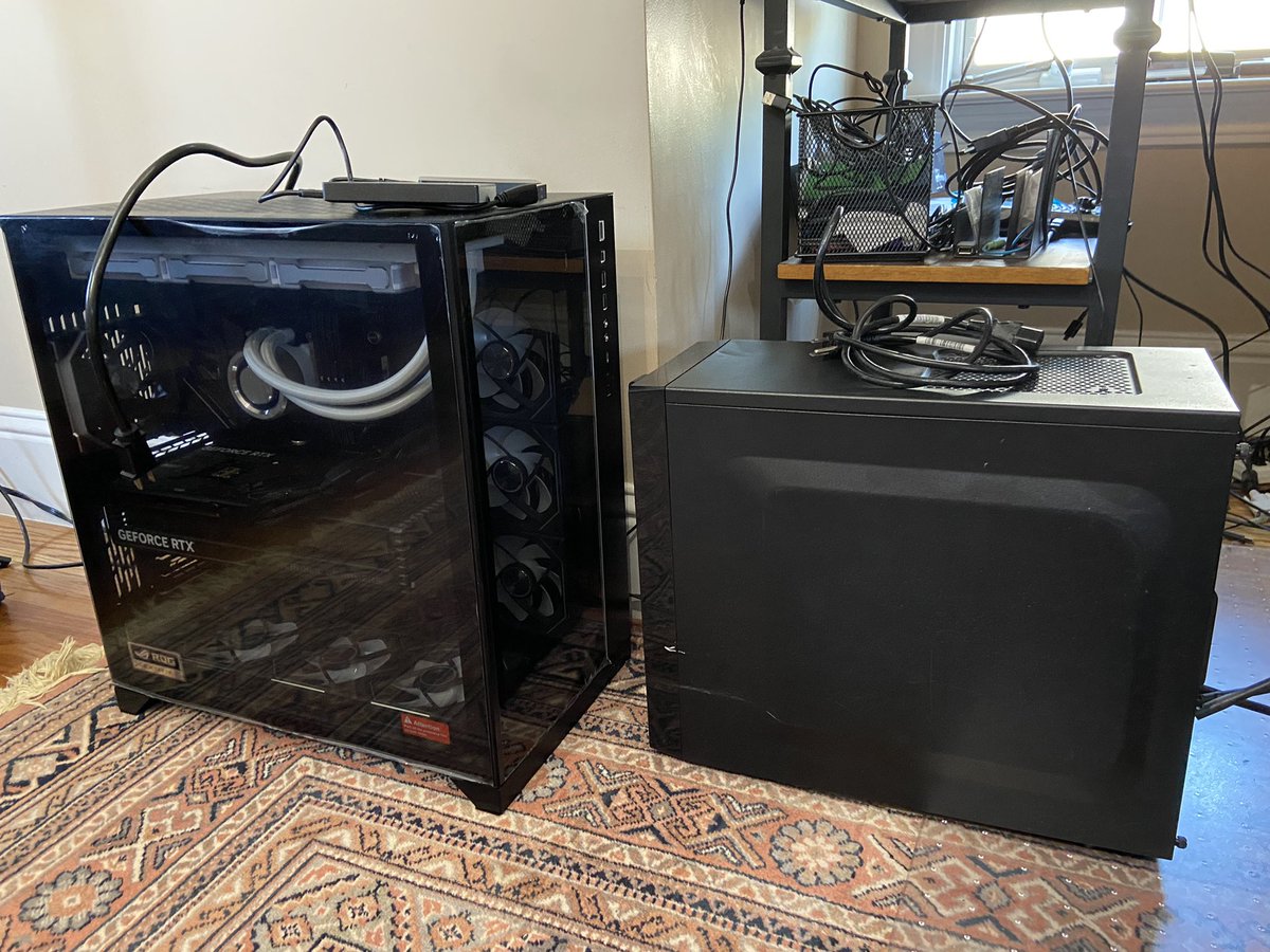 My child is finally alive! Also size comparison between my new comp and the one I’ve been using with 10 year old parts lol