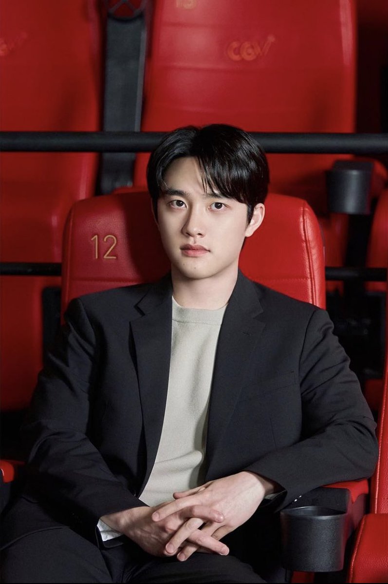 kokokbop's tweet photo. KYUNGSOO PHOTO UPDATE! 🤍✌🏻 https://t.co/SVfemVTP15